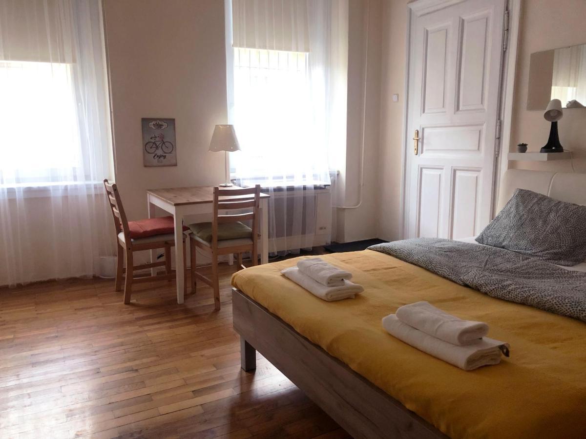 V57 Apartment Oktogon Budapest Extérieur photo